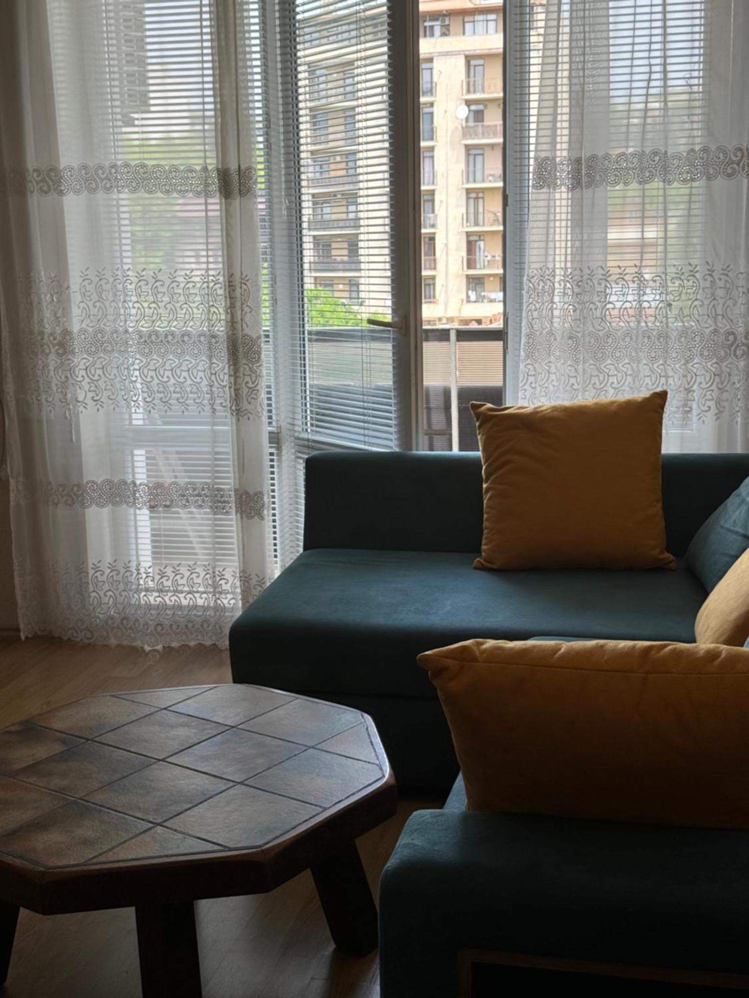 Cozy Apartment With Balcony Tbilisi Exterior photo